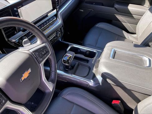 Used 2022 Chevrolet Silverado 1500 LTZ image 16