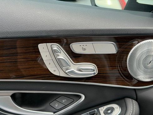 Used 2017 Mercedes-Benz C 300 4MATIC Sedan image 17