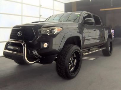 Used 2017 Toyota Tacoma TRD Sport w/ Tow Package