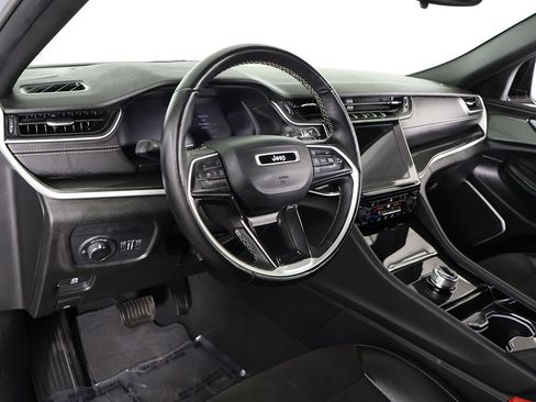 Used 2022 Jeep Grand Cherokee L Laredo AWD/4WD image 26