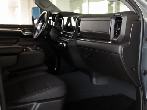 Used 2024 GMC Sierra 2500 SLE w/ SLE Value Package; image 31