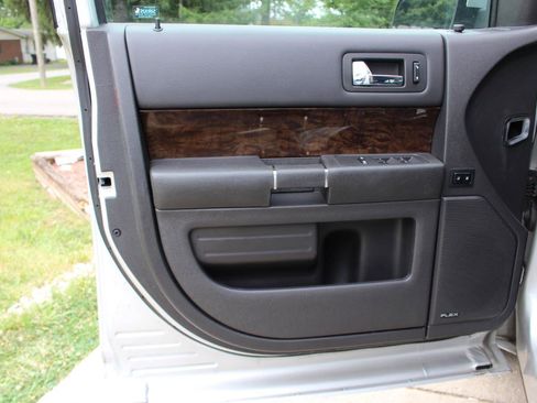 Used 2016 Ford Flex Limited AWD/4WD image 11