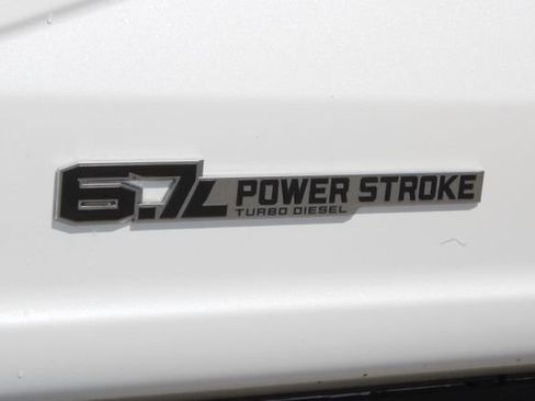 Used 2023 Ford F450 Lariat image 17