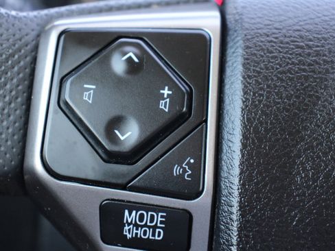 Certified 2022 Toyota Tacoma SR5 image 26