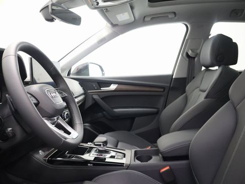 Used 2025 Audi Q5 2.0T Premium Plus w/ Premium Plus Package image 13