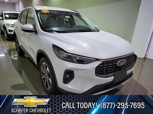 Used 2025 Ford Escape Platinum image 16