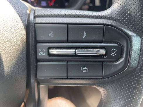 Used 2024 Chevrolet Colorado W/T RWD image 24