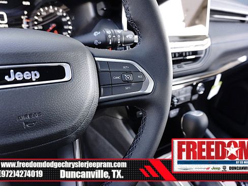 New 2026 Jeep Compass Latitude image 26