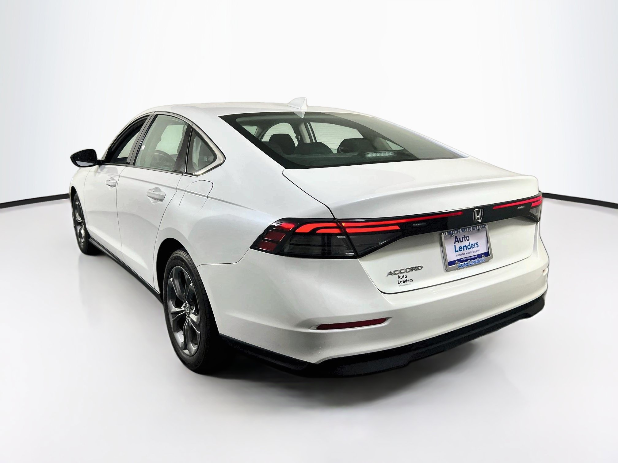 Used 2023 Honda Accord EX image 7