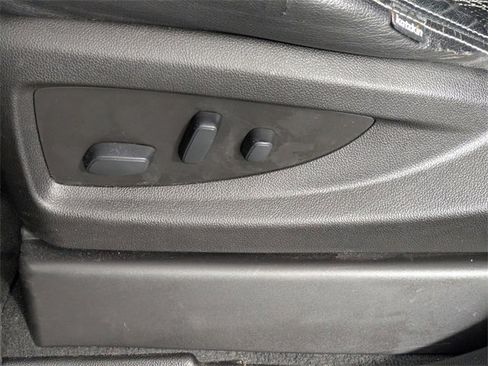 Used 2019 Chevrolet Suburban Premier w/ Premier Plus Edition image 15