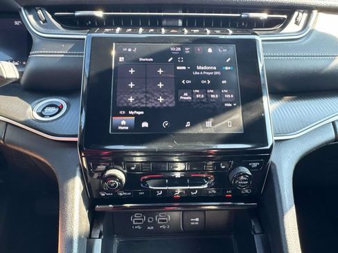 Used 2024 Jeep Grand Cherokee Altitude RWD image 24