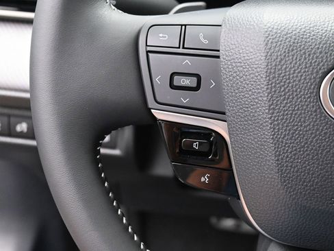 Certified 2025 Toyota Camry SE image 16