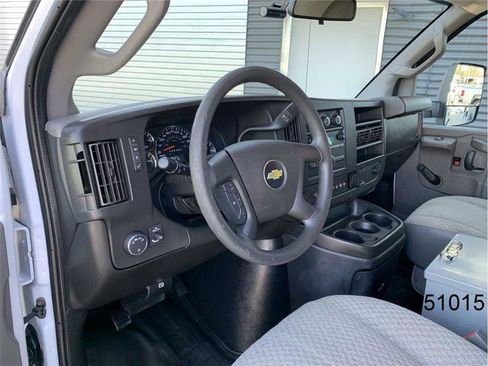 Used 2020 Chevrolet Express 3500 w/ Driver Convenience Package image 25