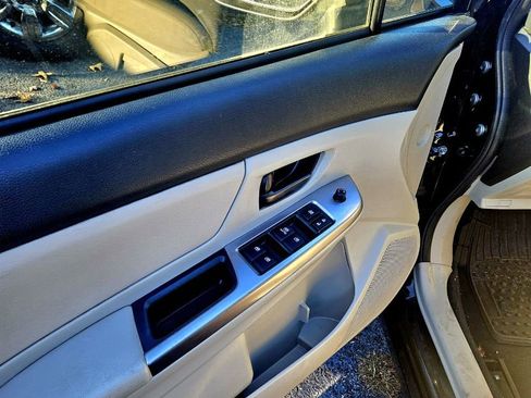 Used 2015 Subaru Impreza 2.0i image 5