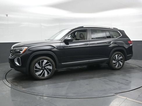 Used 2024 Volkswagen Atlas SEL AWD/4WD image 7