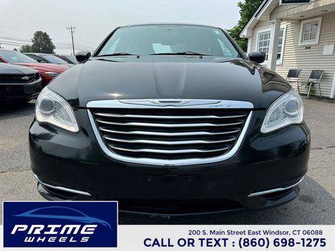 Used 2013 Chrysler 200 LX image 2