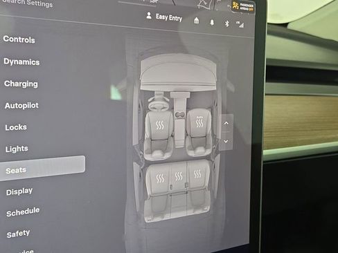 Used 2023 Tesla Model Y Performance image 19