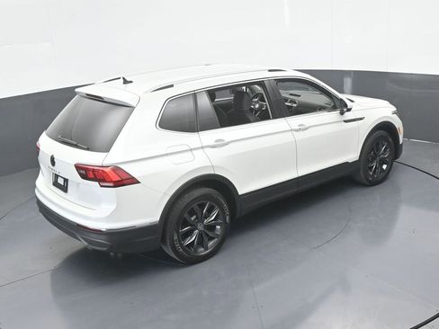 Used 2023 Volkswagen Tiguan SE image 51