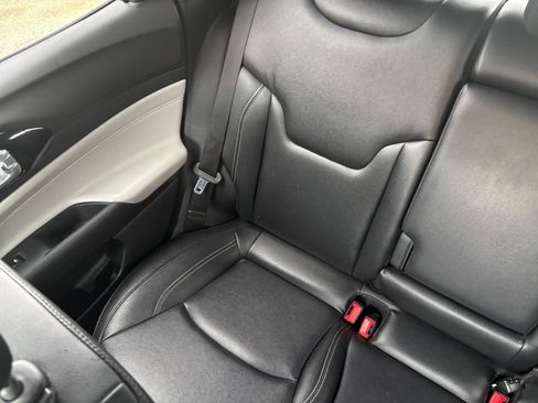 Used 2025 Jeep Compass Limited AWD/4WD image 39