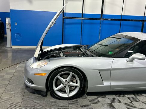 Used 2011 Chevrolet Corvette Coupe w/ Roof Package image 43