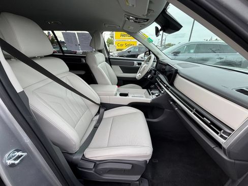 Used 2026 Hyundai Santa Fe SEL FWD image 25