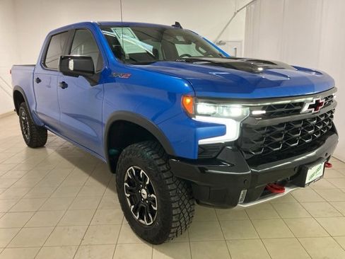 Used 2025 Chevrolet Silverado 1500 ZR2 image 7