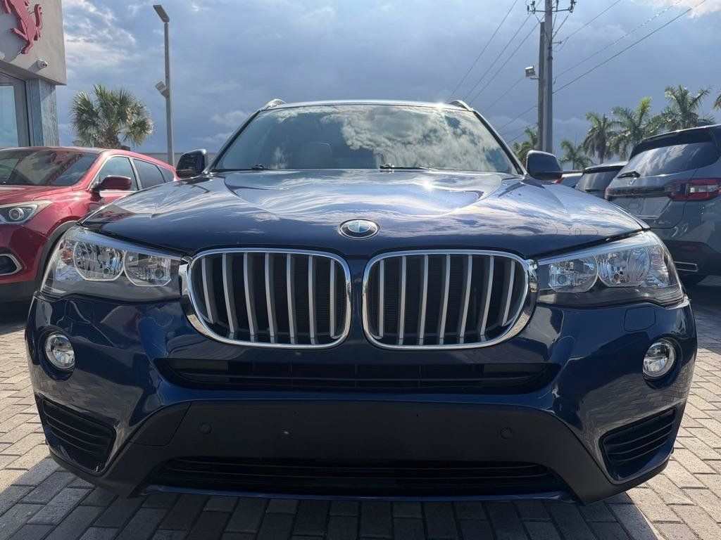 Used 2017 BMW X3 sDrive28i RWD image 2