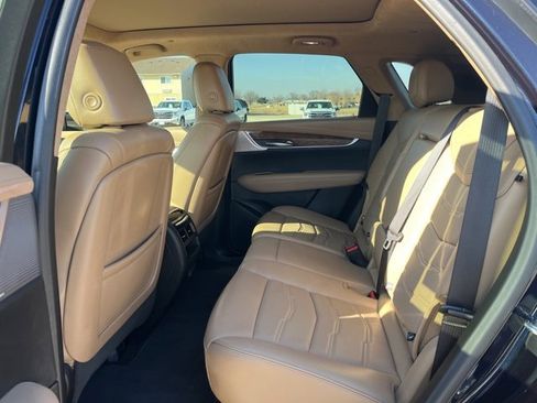 Used 2022 Cadillac XT5 Sportv w/ Platinum Package image 18