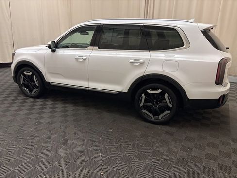 Certified 2023 Kia Telluride EX image 8
