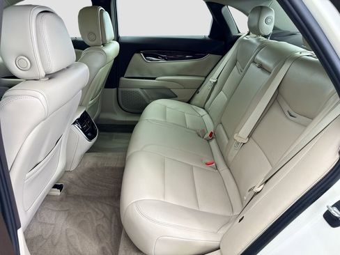 Used 2013 Cadillac XTS Luxury image 20