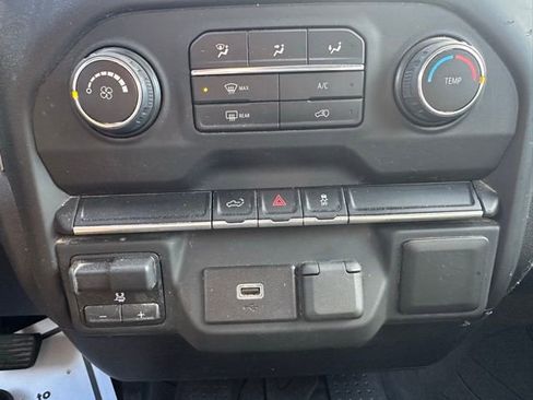 Used 2020 Chevrolet Silverado 2500 Custom w/ Custom Value Package image 32