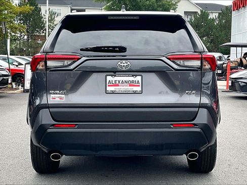 Used 2024 Toyota RAV4 XLE FWD image 4