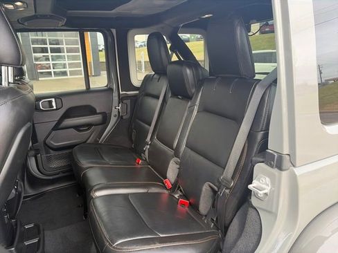 Used 2022 Jeep Wrangler Unlimited Rubicon image 26