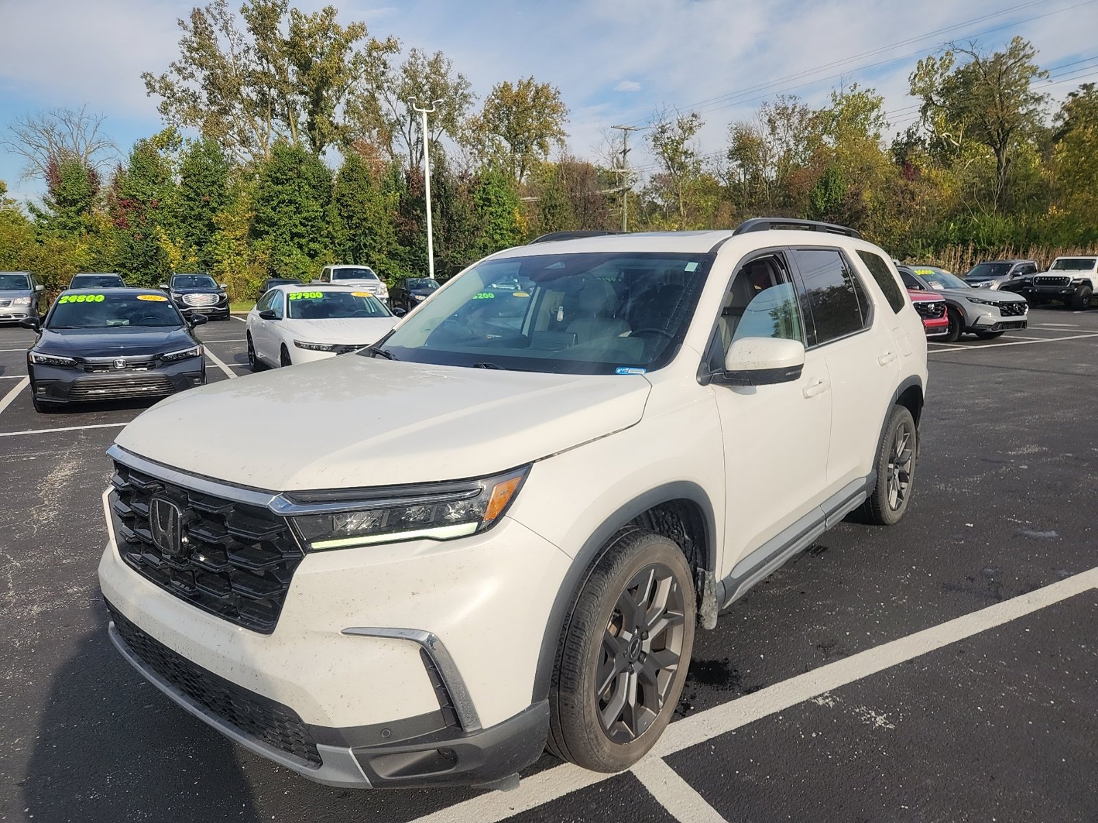 Used 2024 Honda Pilot Touring image 2