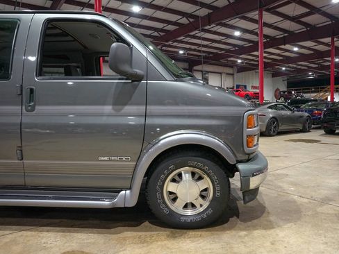 Used 1999 GMC Savana 1500 w/ Convenience Pkg image 11