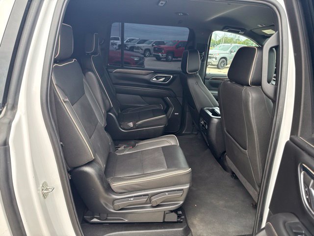 Used 2023 Chevrolet Suburban Premier AWD/4WD image 10