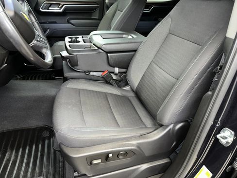 Certified 2022 Chevrolet Silverado 1500 LT image 2