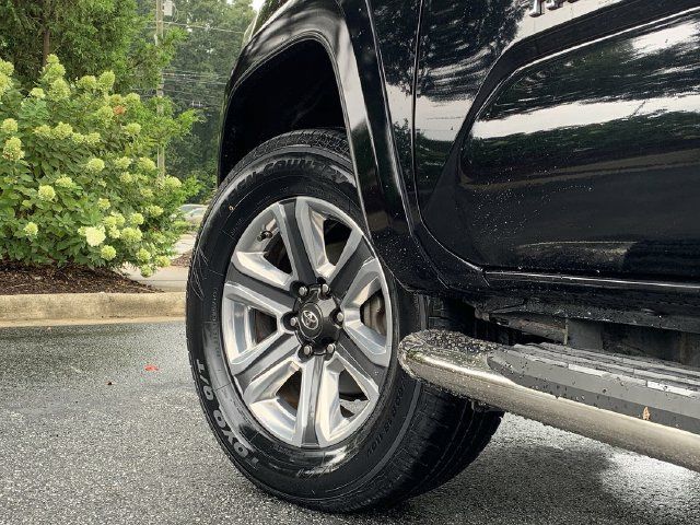Used 2018 Toyota Tacoma Limited RWD image 41
