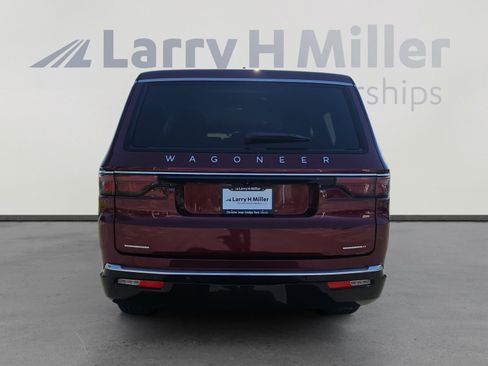 Used 2022 Jeep Wagoneer Series III w/ Flexible Seating Group AWD/4WD image 4