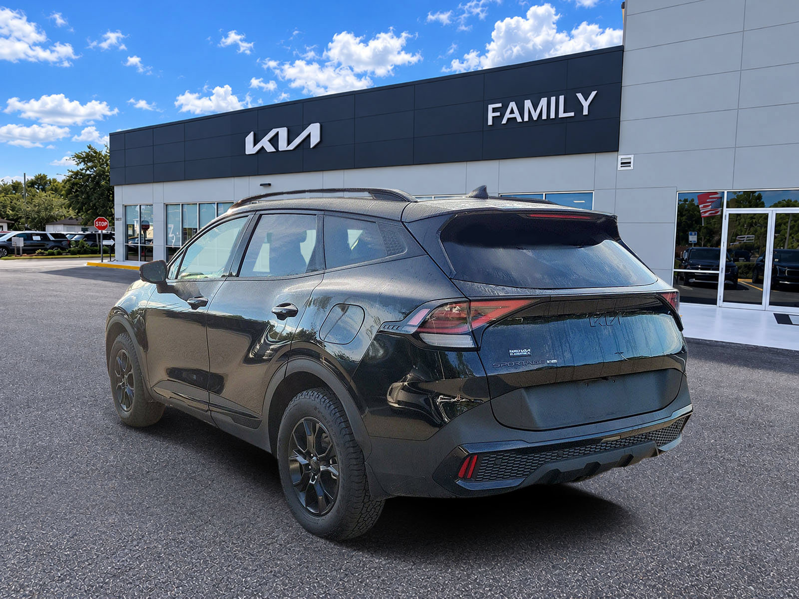Certified 2025 Kia Sportage X-Pro Prestige AWD/4WD image 3