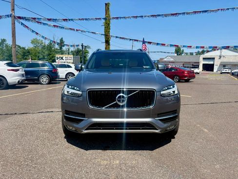 Used 2017 Volvo XC90 T6 Momentum w/ Vision Package AWD/4WD image 8