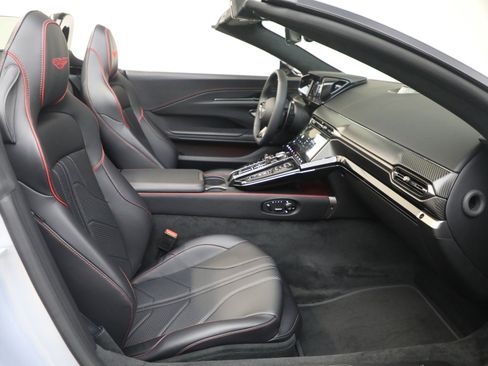 New 2026 Aston Martin V8 Vantage Roadster RWD image 38
