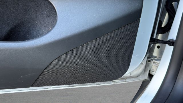 Used 2024 Tesla Model Y Long Range RWD image 12