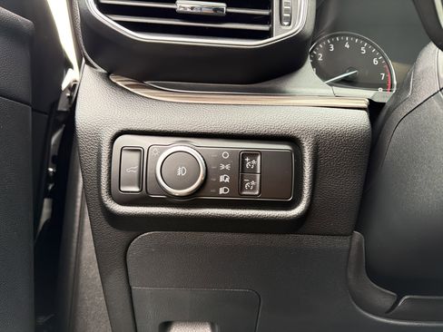 Used 2023 Ford Explorer Limited w/ Equipment Group 301A image 17