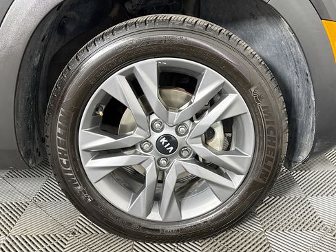 Used 2021 Kia Seltos S image 30