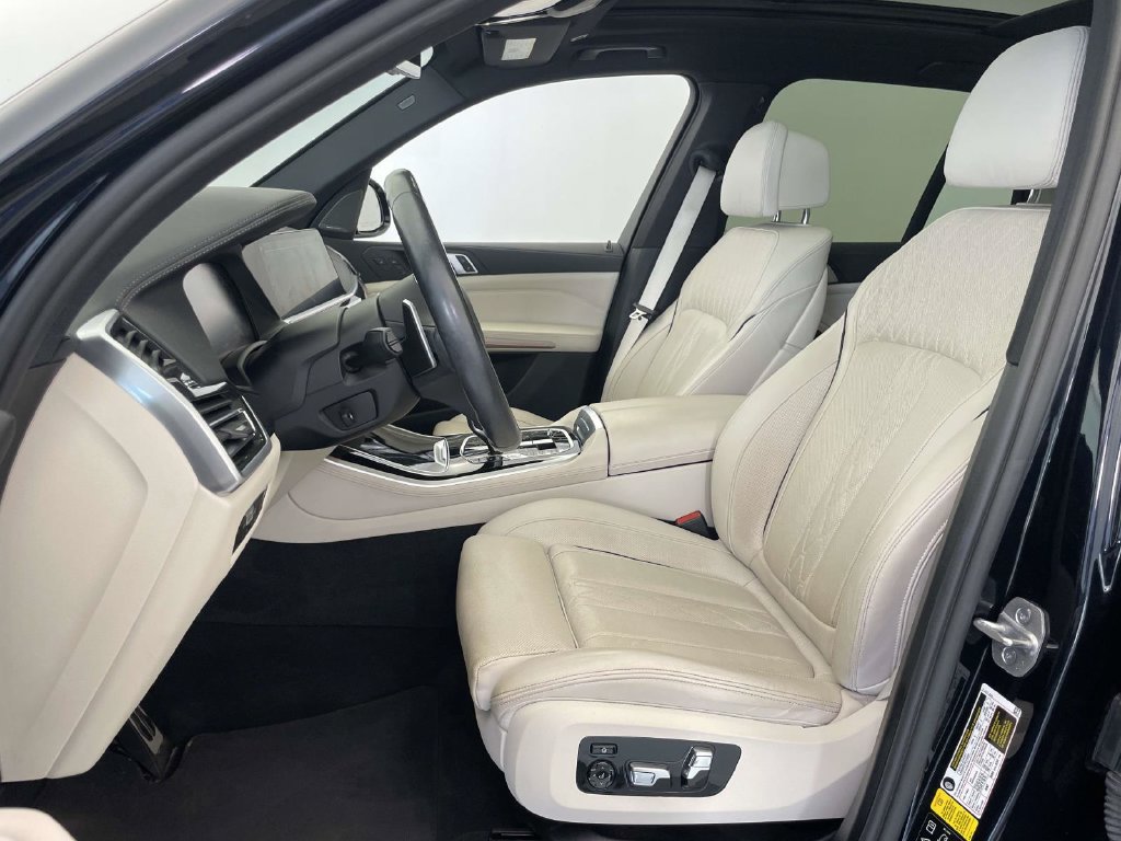 Used 2021 BMW X5 M50i AWD/4WD image 14