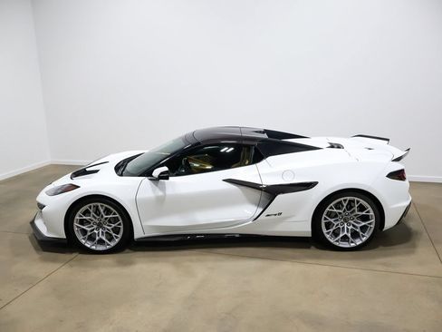 Used 2026 Chevrolet Corvette ZR1 w/ Battery Protection Package RWD image 18