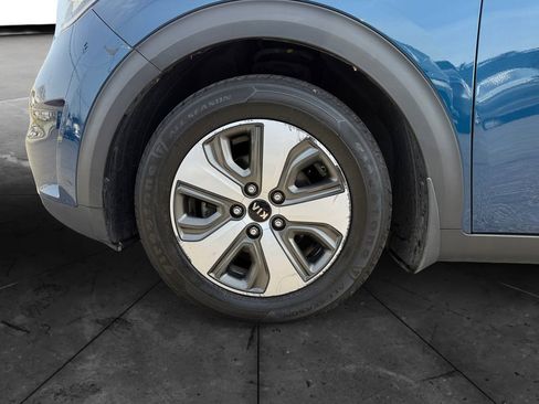 Used 2018 Kia Niro EX image 14