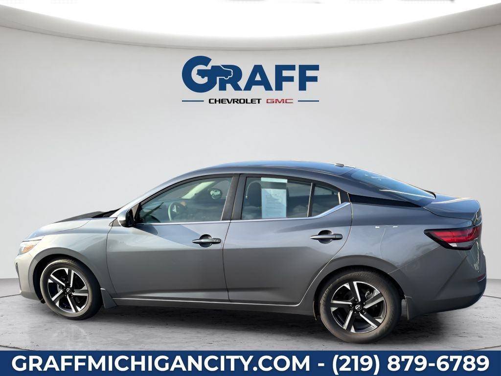 Used 2024 Nissan Sentra SV FWD image 2