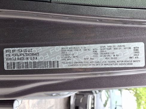 Certified 2025 Jeep Wrangler Unlimited Sahara w/ Safety Group AWD/4WD image 28